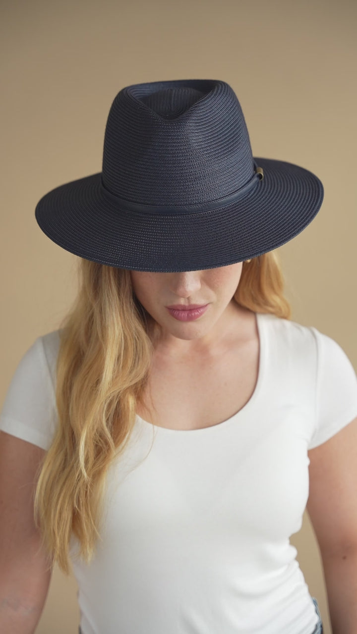 Contour Fedora
